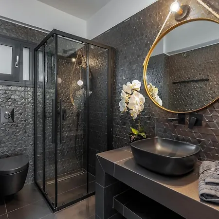 Maria Pf Ee * Νυδρί