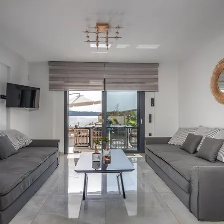 Maria Pf Ee * Nydri (Lefkada)